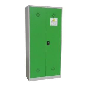 Vista de 3/4 del Armario para fitosanitarios ancho 92cm con puertas cerradas
