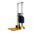 Vista trasera del mini apilador semieléctrico 1700 mm 400 kg con plataforma baja Vista trasera del mini apilador semieléctrico 1700 mm 400 kg con plataforma baja