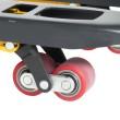Zoom en las ruedas traseras de la transpaleta pesadora con batería de 0,1% de precisión. Zoom en las ruedas traseras de la transpaleta pesadora con batería de 0,1% de precisión.
