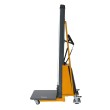 Vista lateral del apilador posicionador trabajo semi eléctrico 1500 mm 250 kg - plataforma baja Vista lateral del apilador posicionador trabajo semi eléctrico 1500 mm 250 kg - plataforma baja