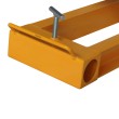 Zoom sobre el tornillo de mariposa de los patines del desenrollador de carretes de 3000 kg